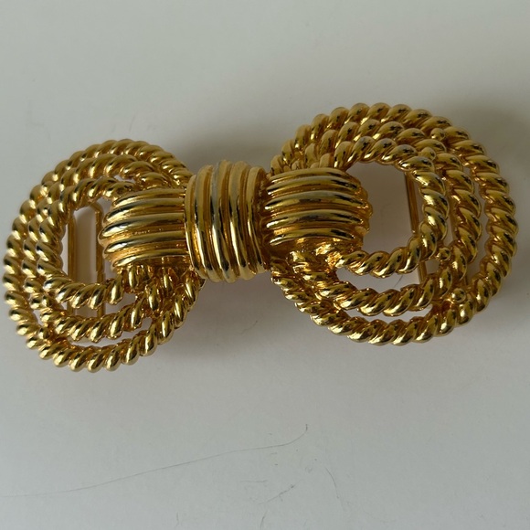 Vintage MiMi D N 1989 interlocking gold tone buckle 
Ribbon style - Picture 2 of 8